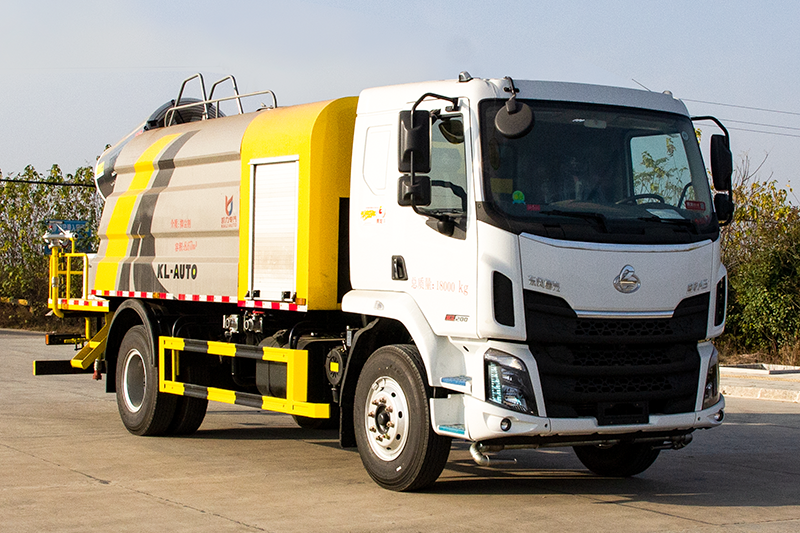 东风柳汽乘龙M3多(duō)功能(néng)抑尘車(chē)(12.5方)(60~100米雾炮)