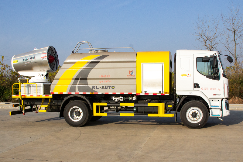 东风柳汽乘龙M3多(duō)功能(néng)抑尘車(chē)(12.5方)(60~100米雾炮)