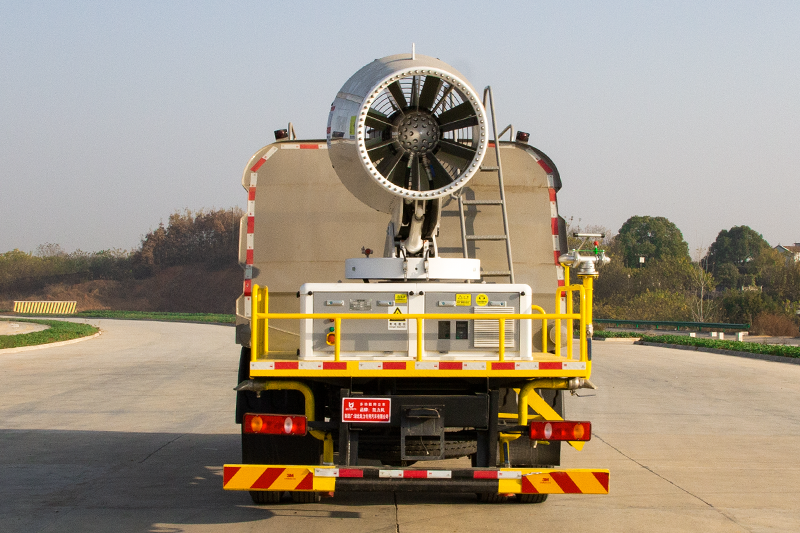 东风柳汽乘龙M3多(duō)功能(néng)抑尘車(chē)(12.5方)(60~100米雾炮)